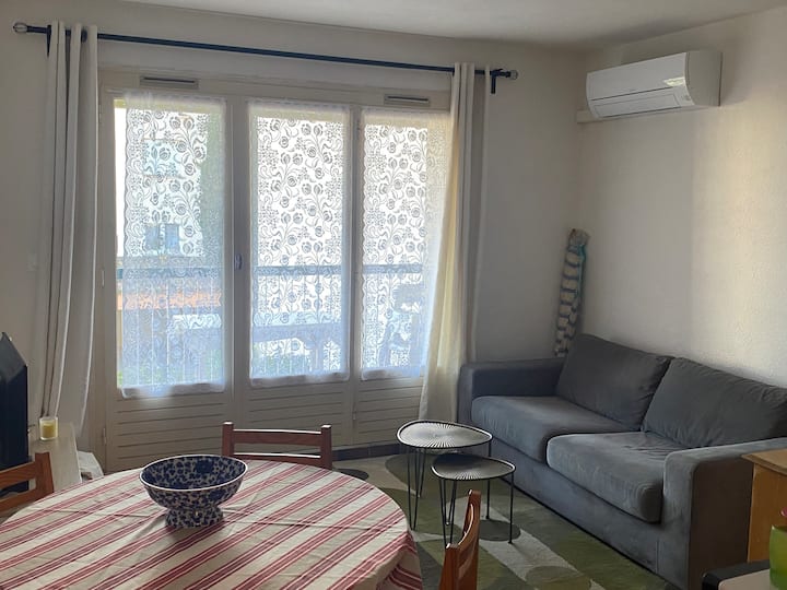 Un Appartement Climatisé Avec Piscine - Bandol