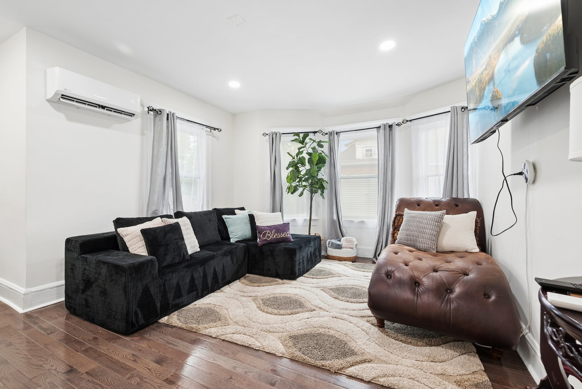 Large 3 bed/3 bath duplex. Steps from NYC Train!