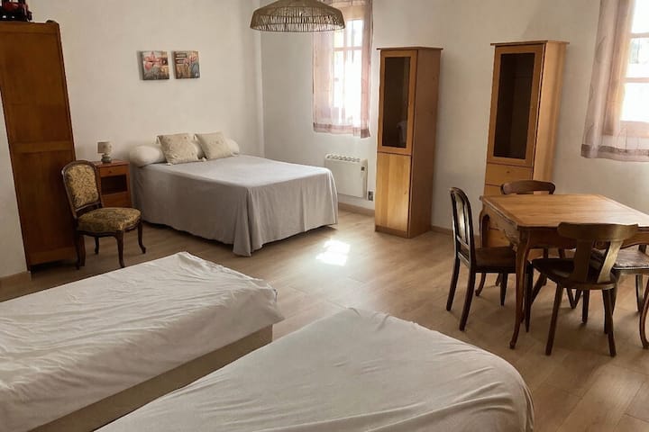 1 Chambres D’hôtes Pour 4 
(+1 Autre De 2 Dispo) - Pertuis