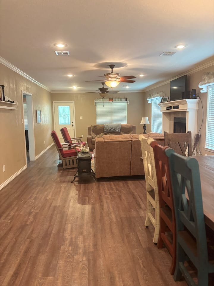 Country Charmer - Beaumont, TX