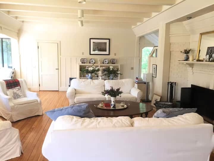 Anp Cadillac Mountain View Home Has Timeless Charm - バー・ハーバー, ME