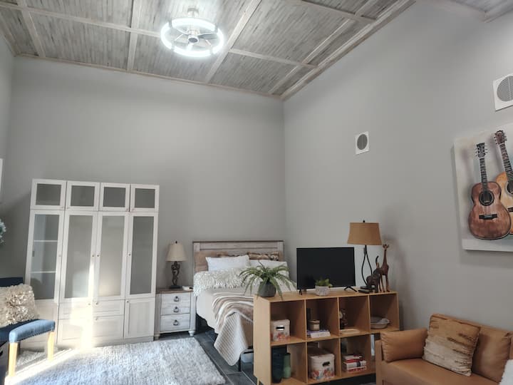 Stunningstudio Apartment On The Silvercomet Trail - Smyrna, GA
