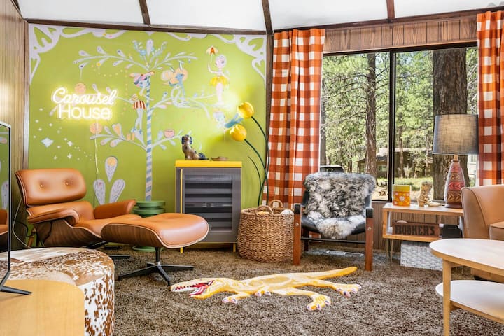 Carousel House | Sharc Passes | 70s Experience - Sunriver, OR