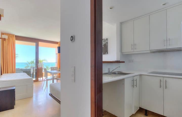Bossa Beach Seaview Apartment 1 - 伊微沙島