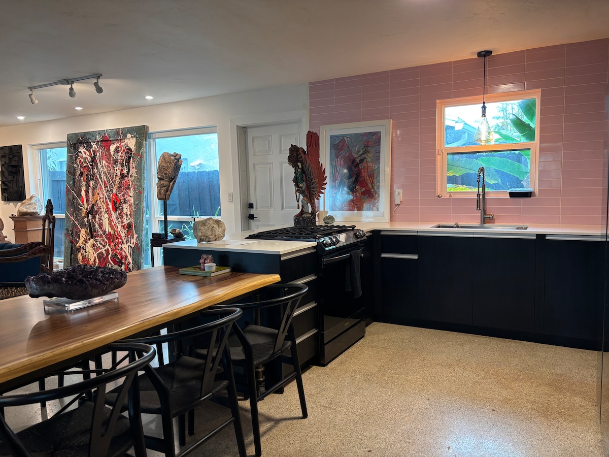 Full kitchen image 1