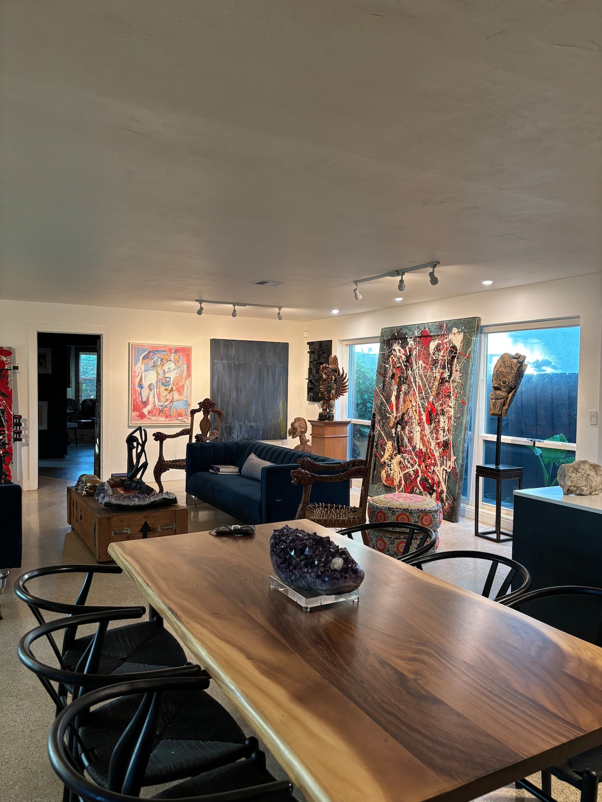 Living room image 5