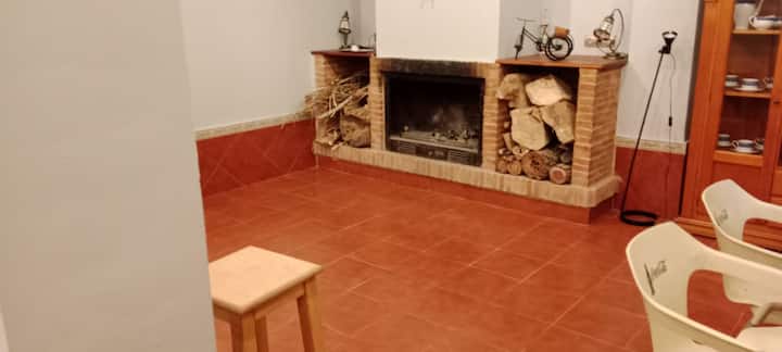 Estudio Luna: Vistas Históricas Y Estilo Rústico - Antequera