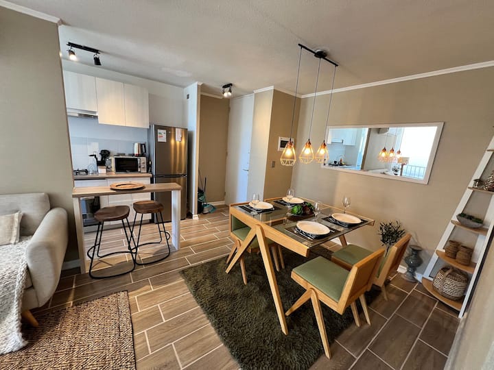 Family Apartment Facing Puerto Montt Airfield. - Puerto Montt