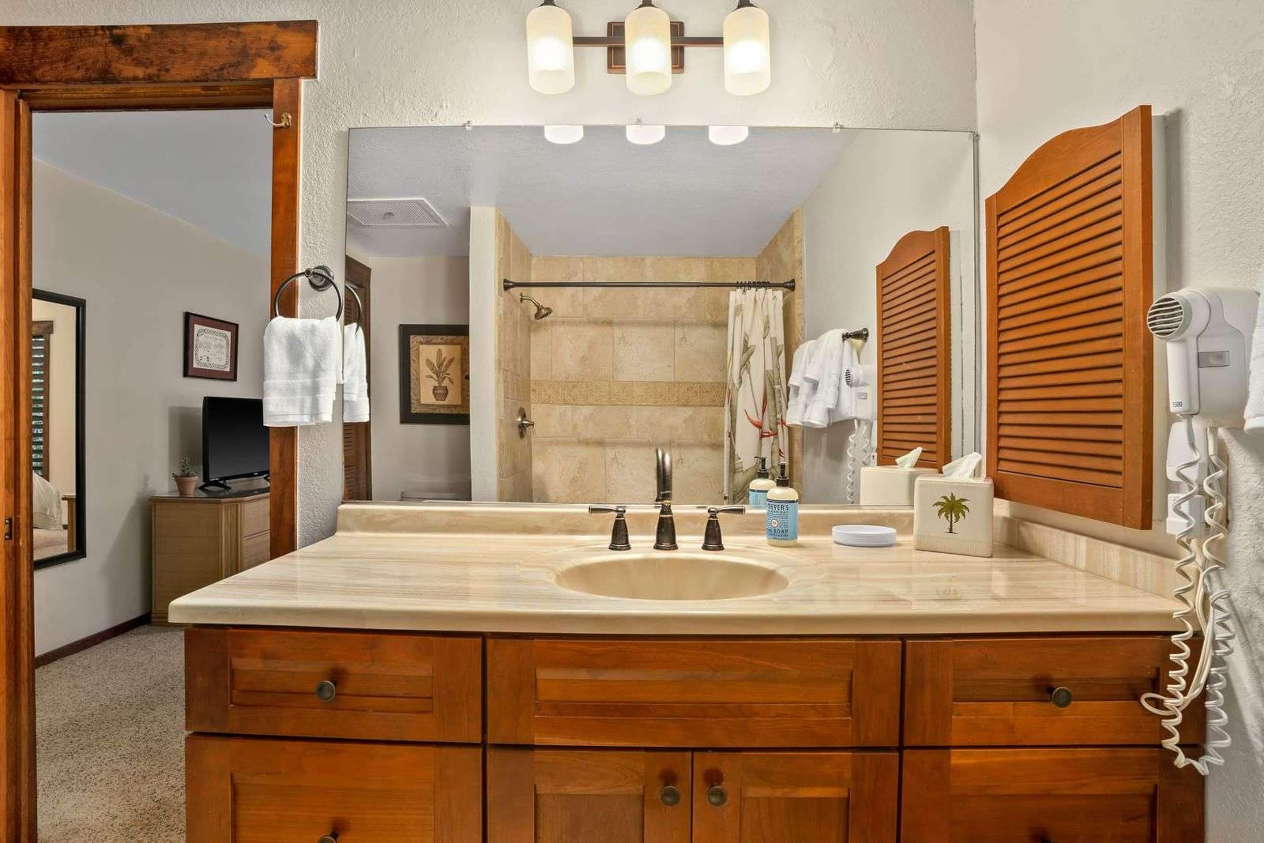 Condo in Koloa · ★4.8 · 1 bedroom · 3 beds · 1 private bath - Image 21