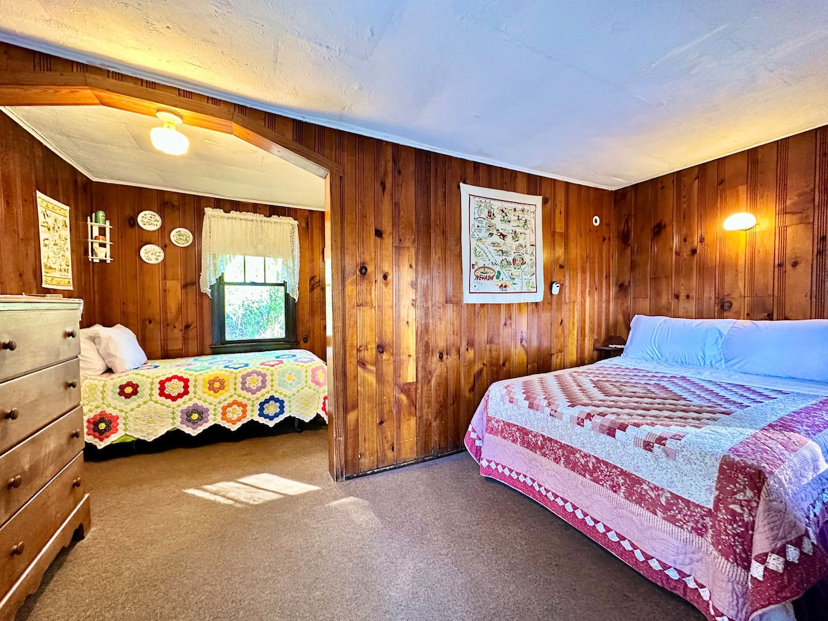 Vintage Motor Court {Cabin 11} - Cabins for Rent in Manns Choice ...