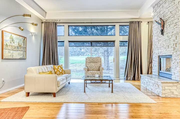 Eagle Crest Golf Resort Amenities On The 17th Tee - Redmond, OR