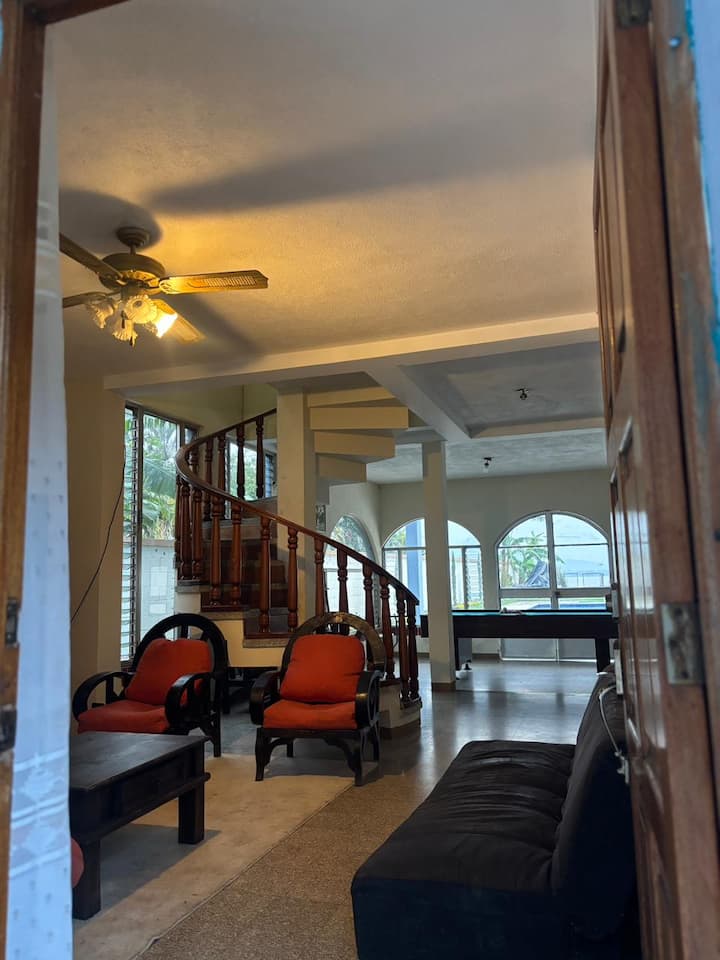 Casa De Lujo Frente Al Lago De Amatitlán - Villa Canales