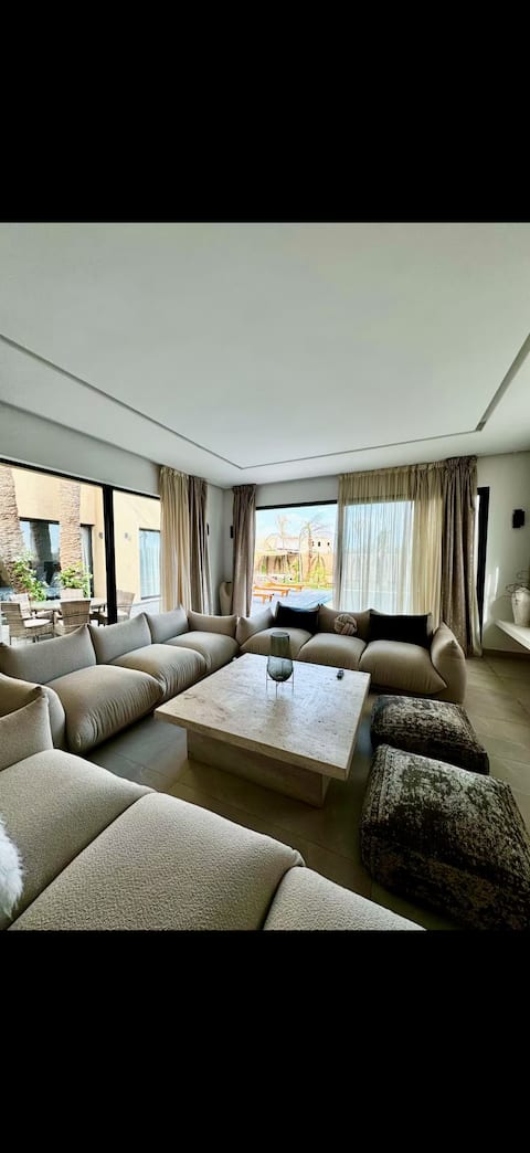 Popular Airbnb listing: Villa Palmeraie 2B in Ouahat Sidi Brahim