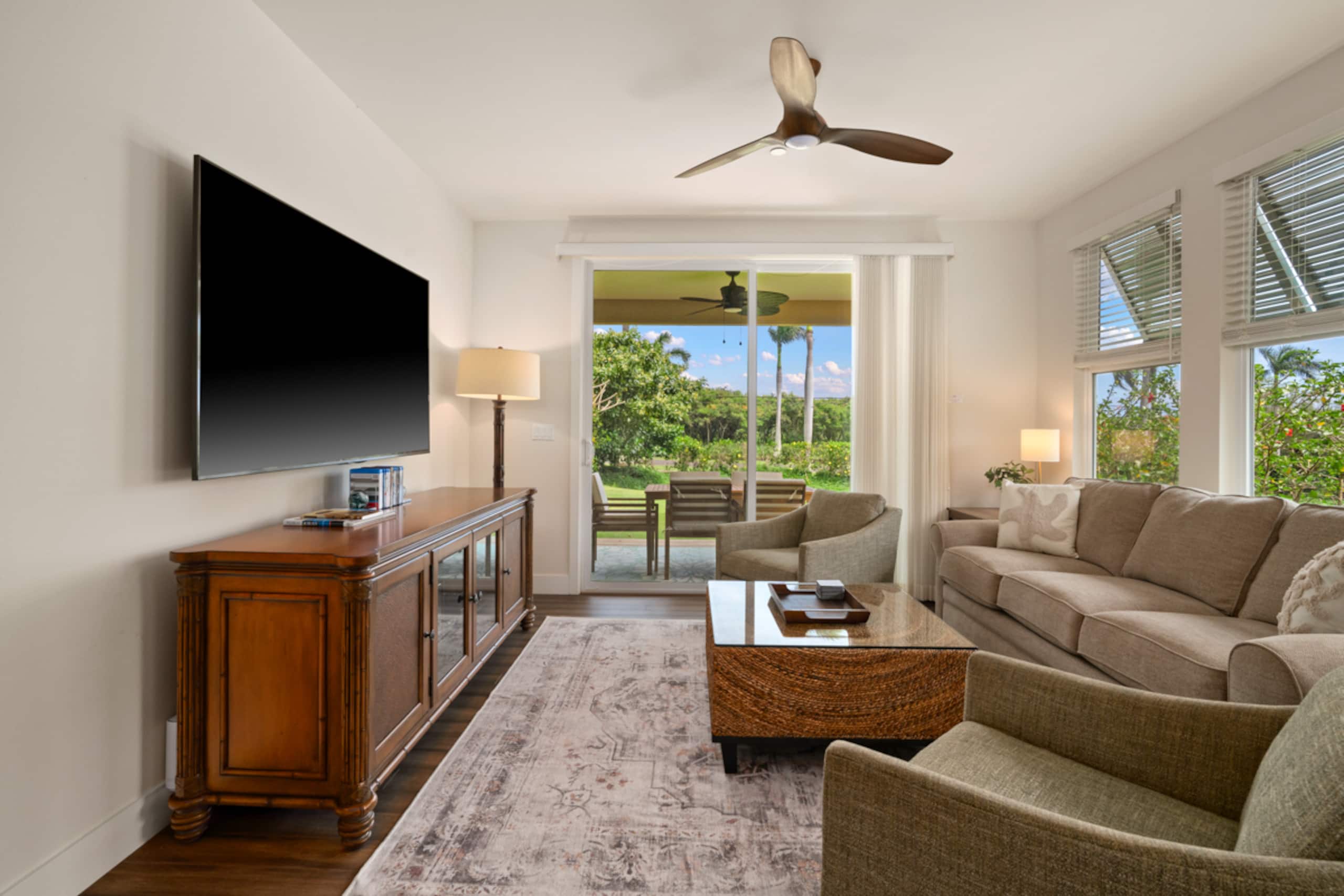3BR Poipu condo, pool and beach gear - Image 11