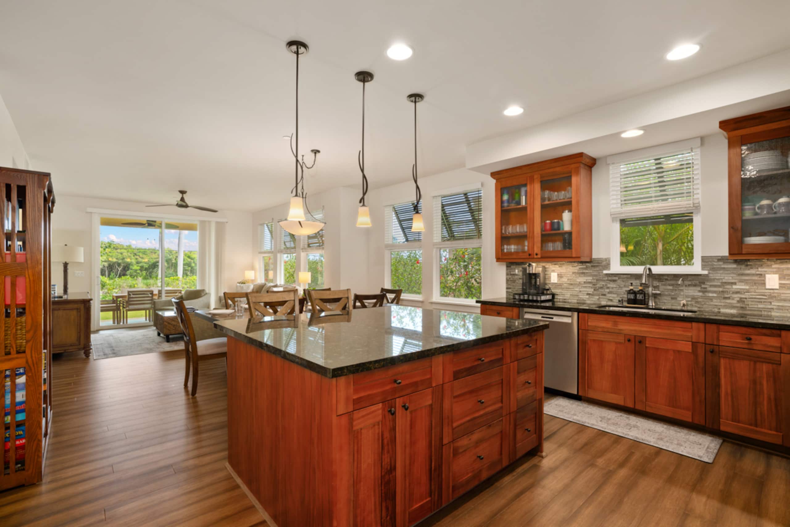 3BR Poipu condo, pool and beach gear - Image 20