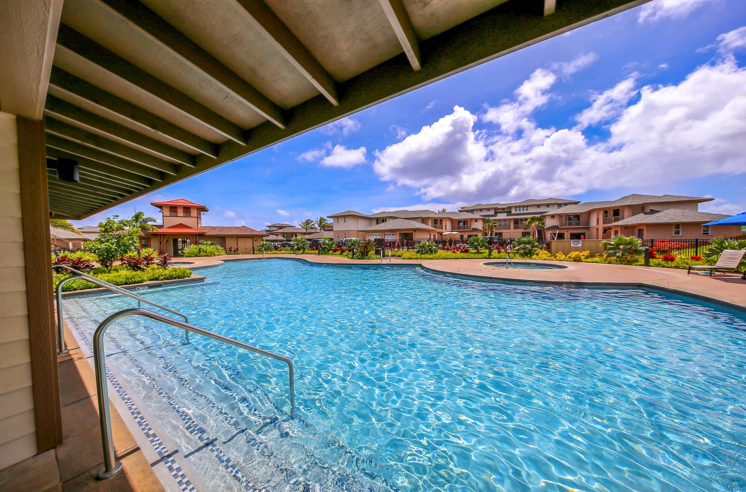 3BR Poipu condo, pool and beach gear - Image 35