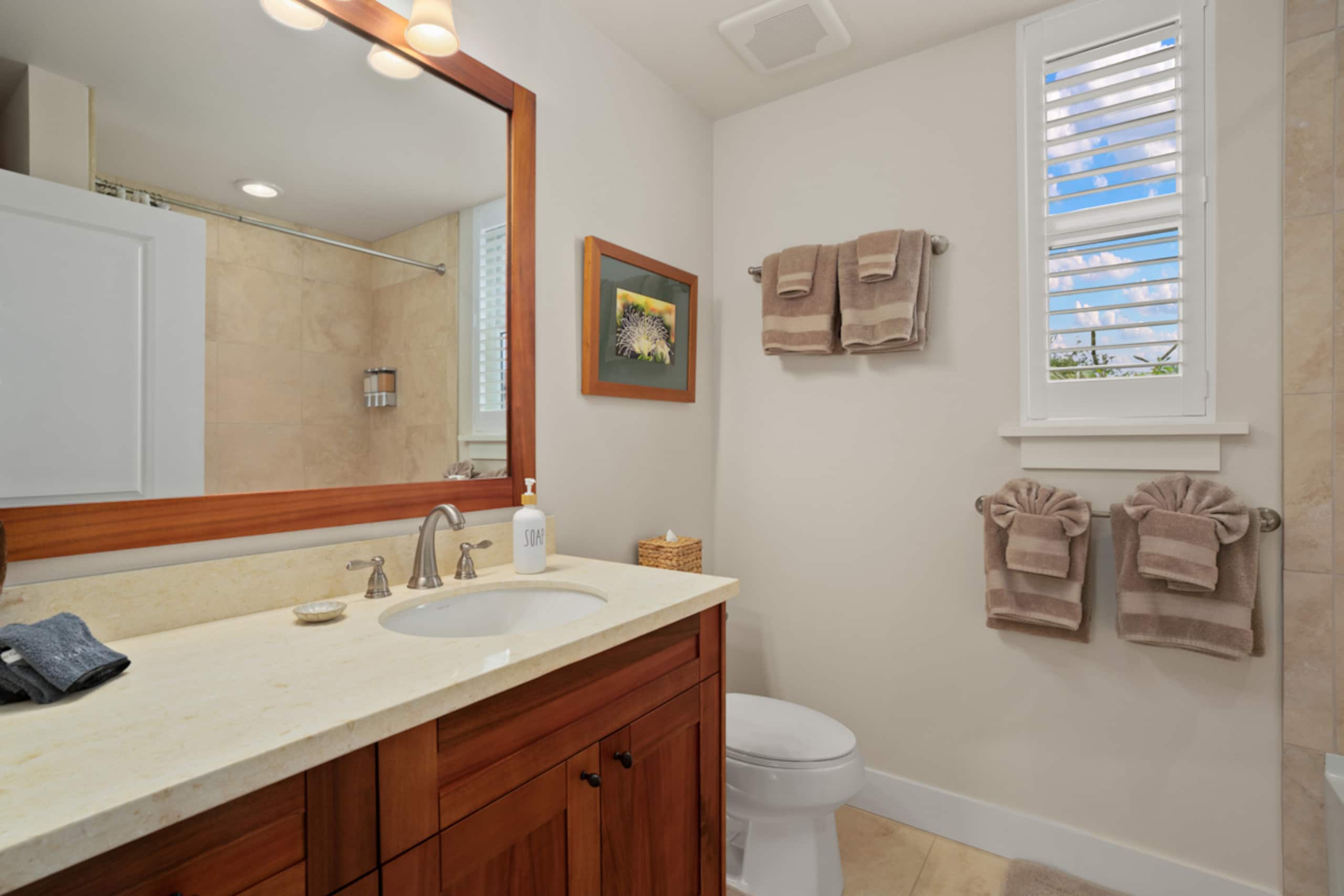 3BR Poipu condo, pool and beach gear - Image 27
