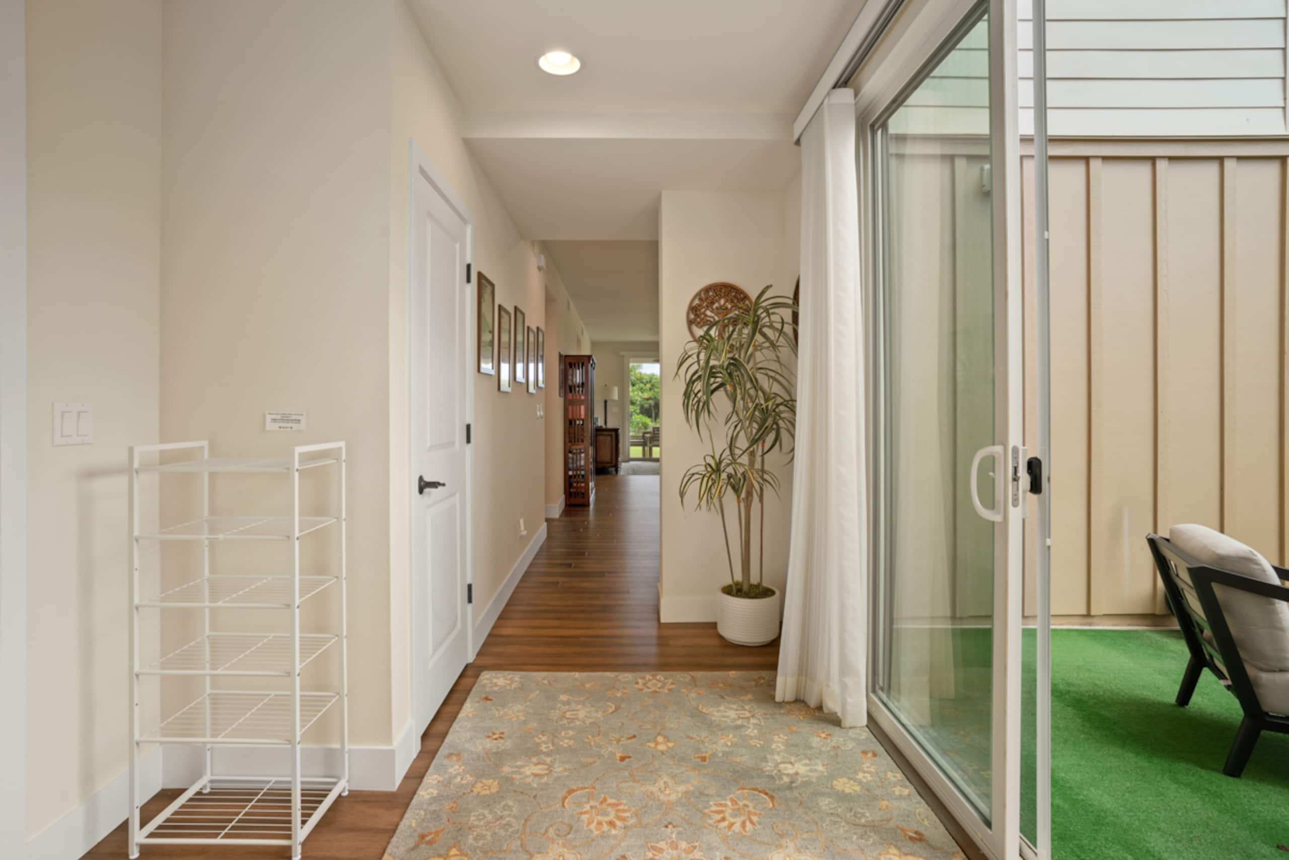 3BR Poipu condo, pool and beach gear - Image 6