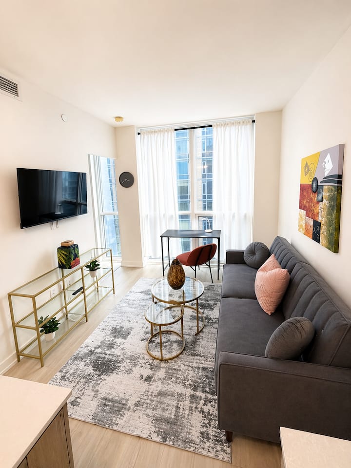 Stylish 1br In Yorkville |Steps To Bloor-yorkville - Toronto
