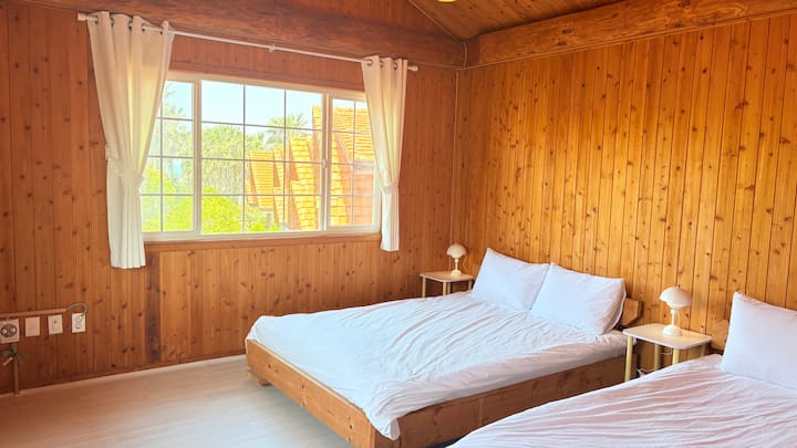 정원뷰 침실

Garden view bedroom