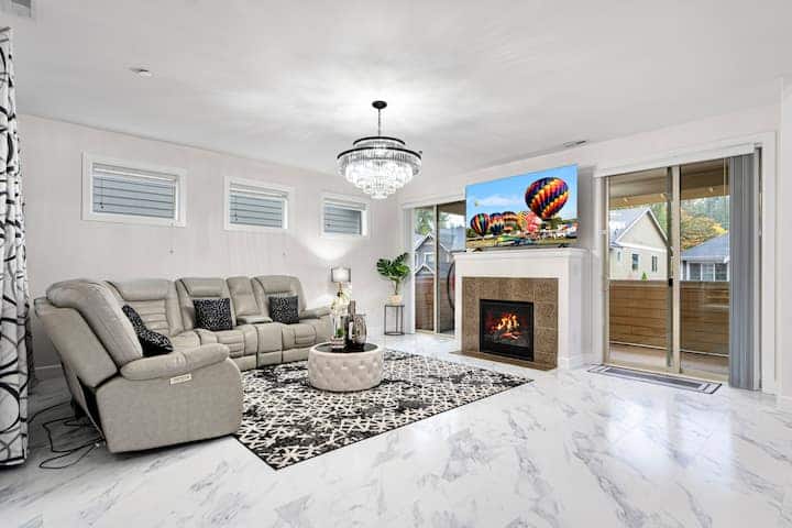 B18: Gym, Fenced, Main Flr Ensuite - Bothell, WA