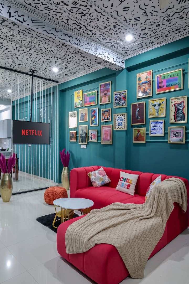 Most Aesthetic 3bhk In Noida | Stay • Party • Work - Noida
