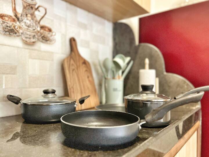Full kitchen image 1