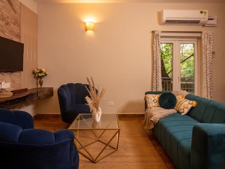 Living room image 2