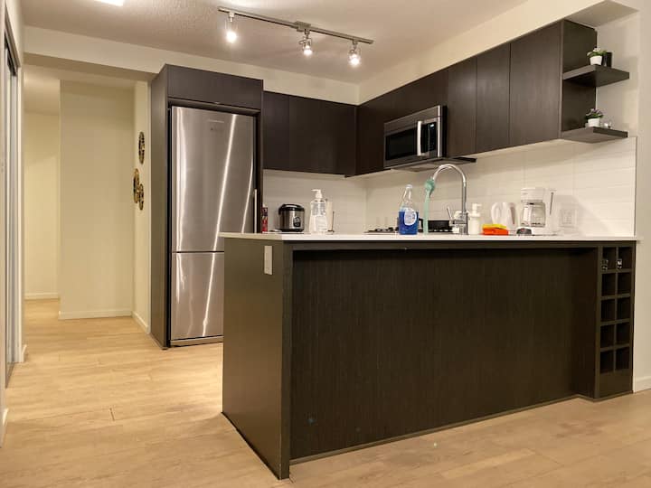 Near Richmond Center 2beds And 2baths Apartment - 리치먼드