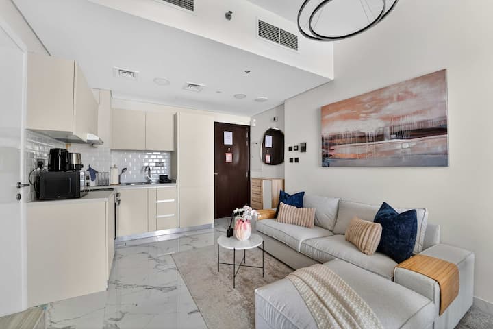 Silkhaus Canalside Premium 1br | Al Maryah Island - Abu Dhabi