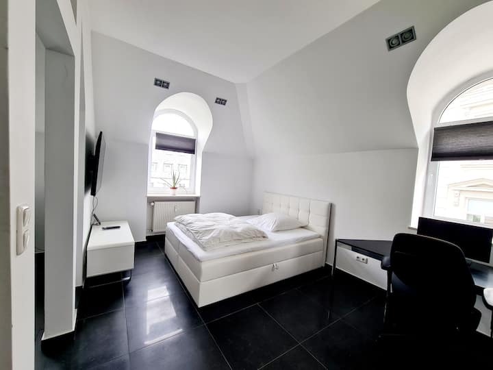 Modern 1 Br Next To Kurpark - Wiesbaden