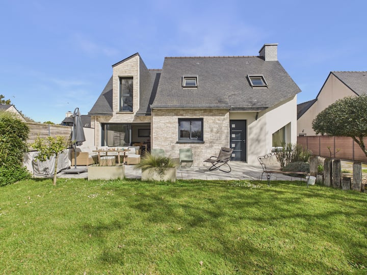 Charmante Maison Pour 5 Avec Jardin Et Terrasse - Penvins
