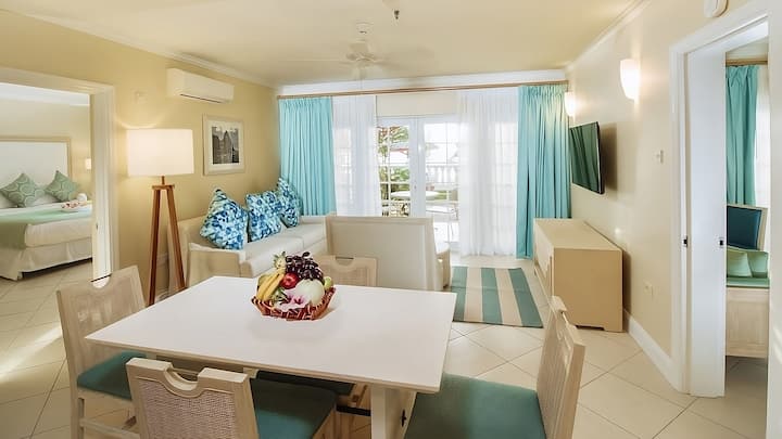 Family Getaway | Safe, Fun & Steps To The Beach - Rodney Bay