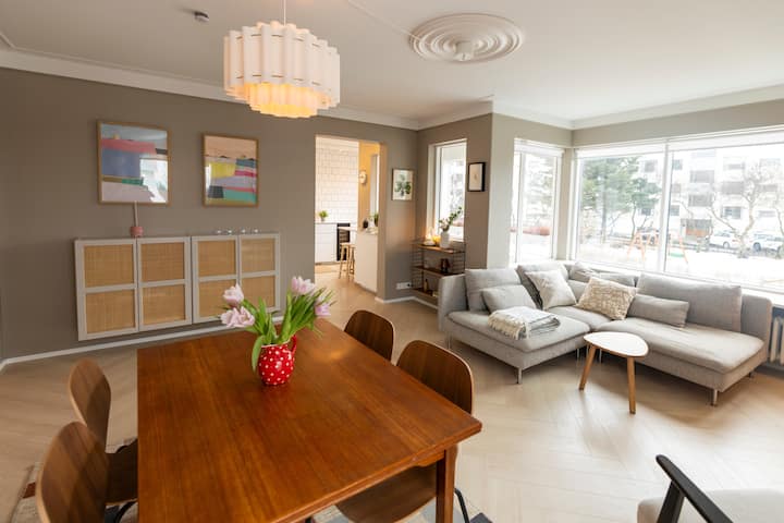 Bright & Cozy Flat In Reykjavík's Best Quarter - Reikiavik