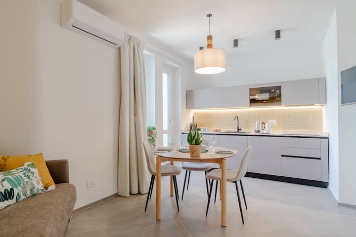 Guesthost - Dusk Suite - Turin