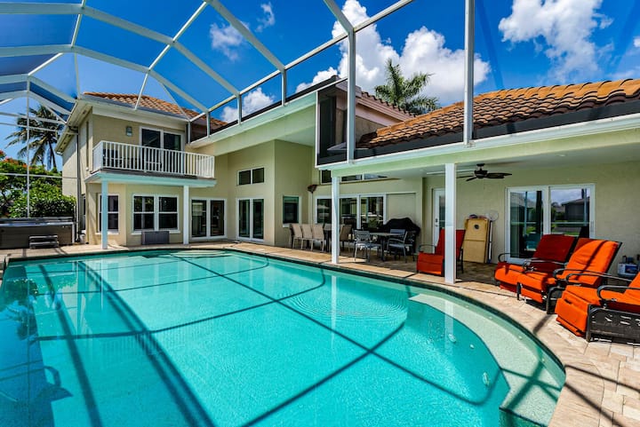 Spacious Dog-friendly Oasis With Pool, Spa & Dock - Marco Island, FL