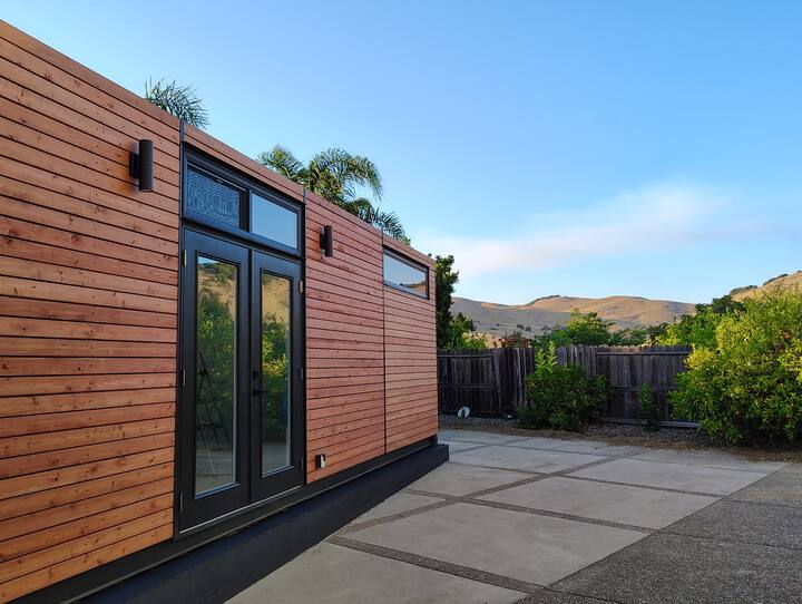 Modern Vallejo Container Retreat - Vallejo, CA