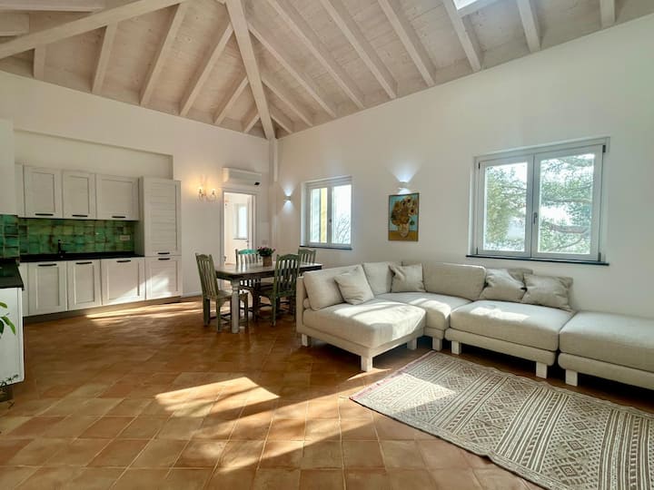 Elegante Appartamento Con Piscina E Vista Mare - Laigueglia