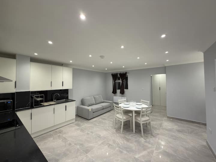 Stylish 1br Apartment In Wembley - Ruislip