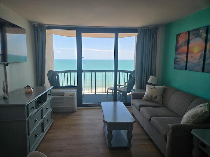 Oceanfront Nautical Escape W/ Balcony - Myrtle Beach, SC