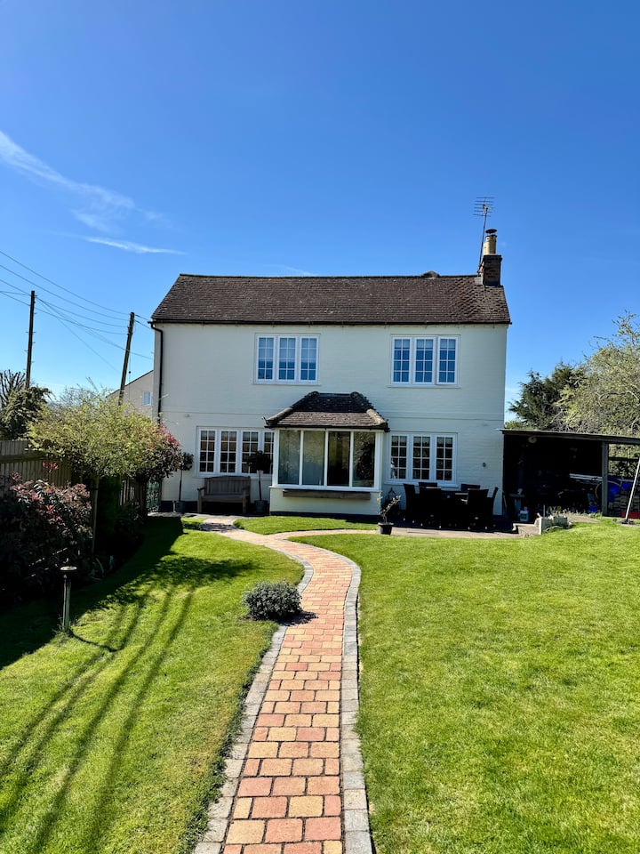 Silverstone Weekend Stay - Close To Circuit. - Towcester