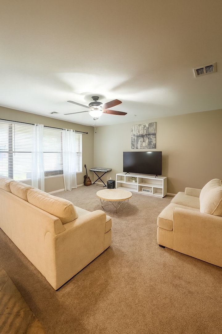 West Valley Oasis | Near Golf & Shops - Goodyear, AZ
