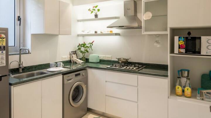 Full kitchen image 1