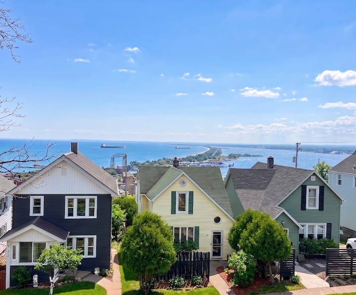 Luxury Home | Lake Superior + Lift Bridge Views! - Duluth, MN