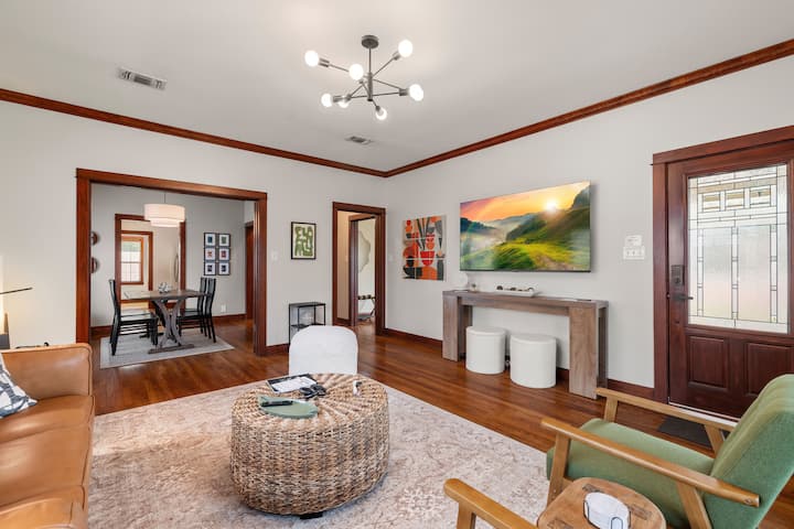 Bailey Bungalow - Nacogdoches, TX