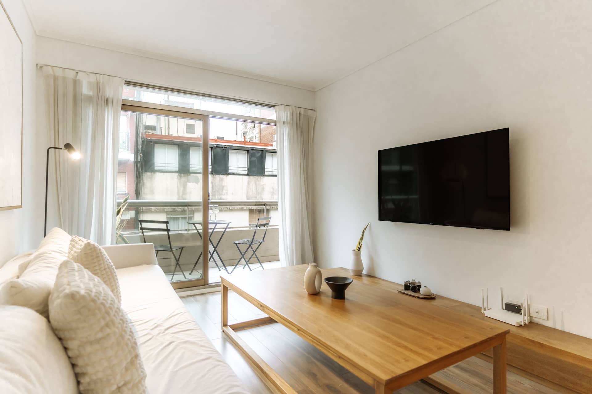 Two-bedroom apartment in Recoleta