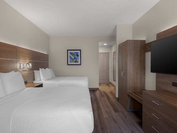 2 Tranquil Rooms W/ Easy Outdoor Pool Access - Myrtle Beach, SC