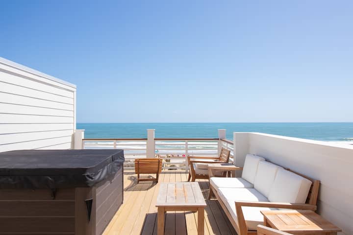 Oceanfront Oasis: Rooftop Spa | Sleeps 16 - Kure Beach, NC