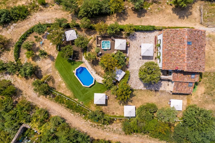 Exclusive Panoramic Tuscan Villa - Pool + Jacuzzi - Montecatini Terme