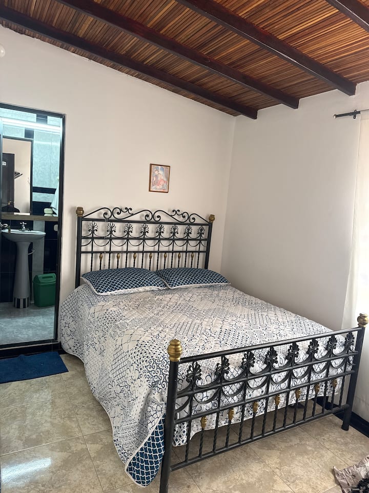 Habitación principal con Baño privado